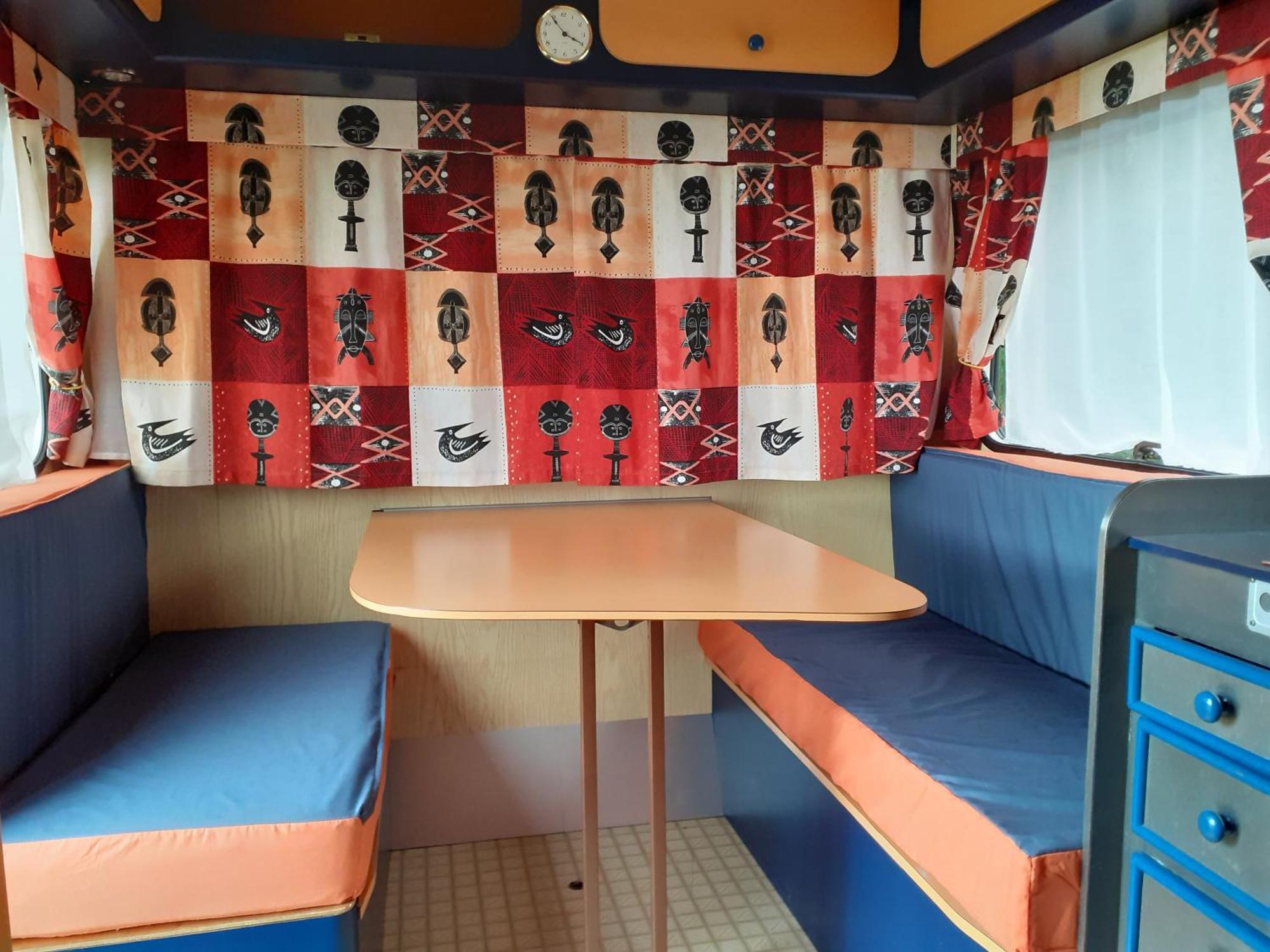 Maison d'Hôtes Afrika du Queyroux Ginestet Quarto foto