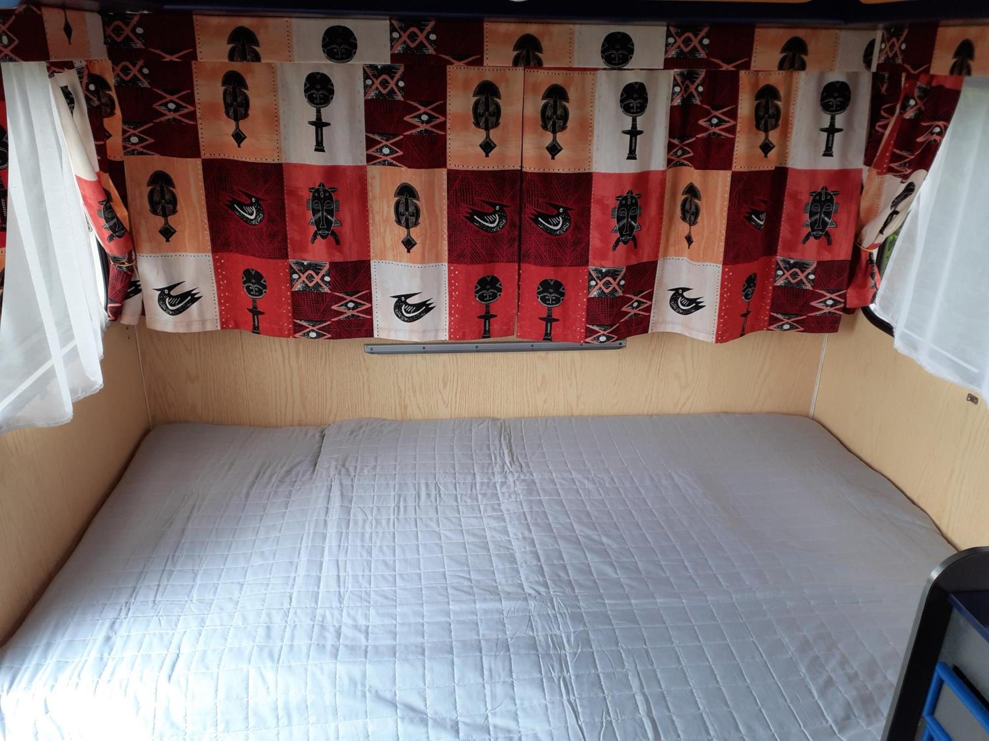 Maison d'Hôtes Afrika du Queyroux Ginestet Quarto foto