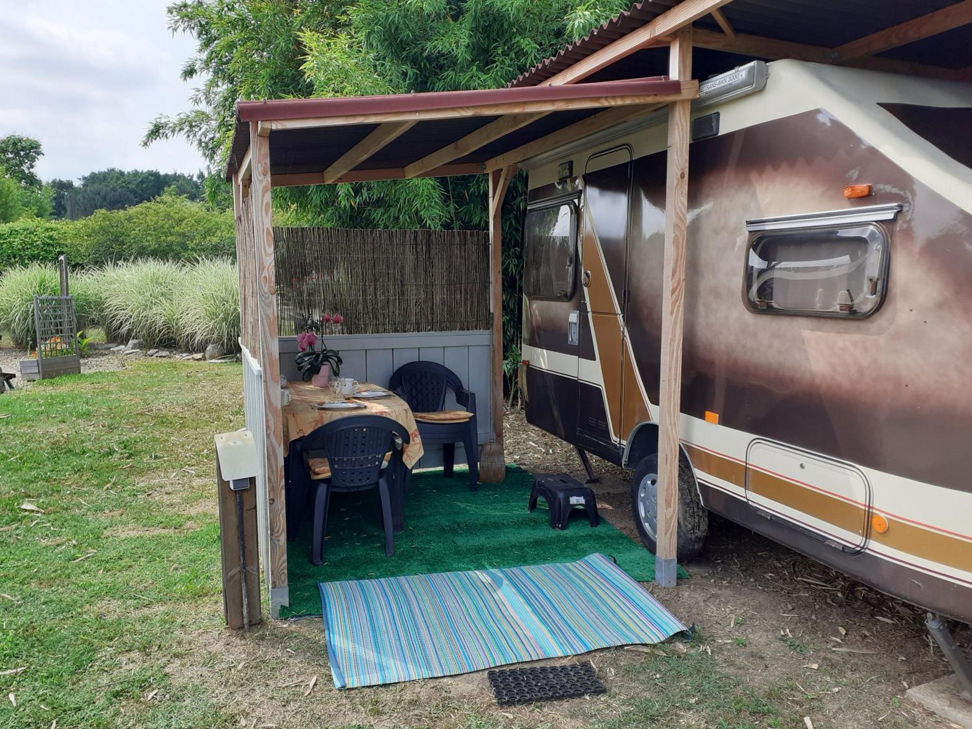Maison d'Hôtes Afrika du Queyroux Ginestet Quarto foto